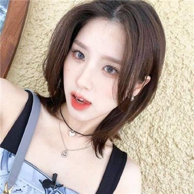 小姑娘艾萝依